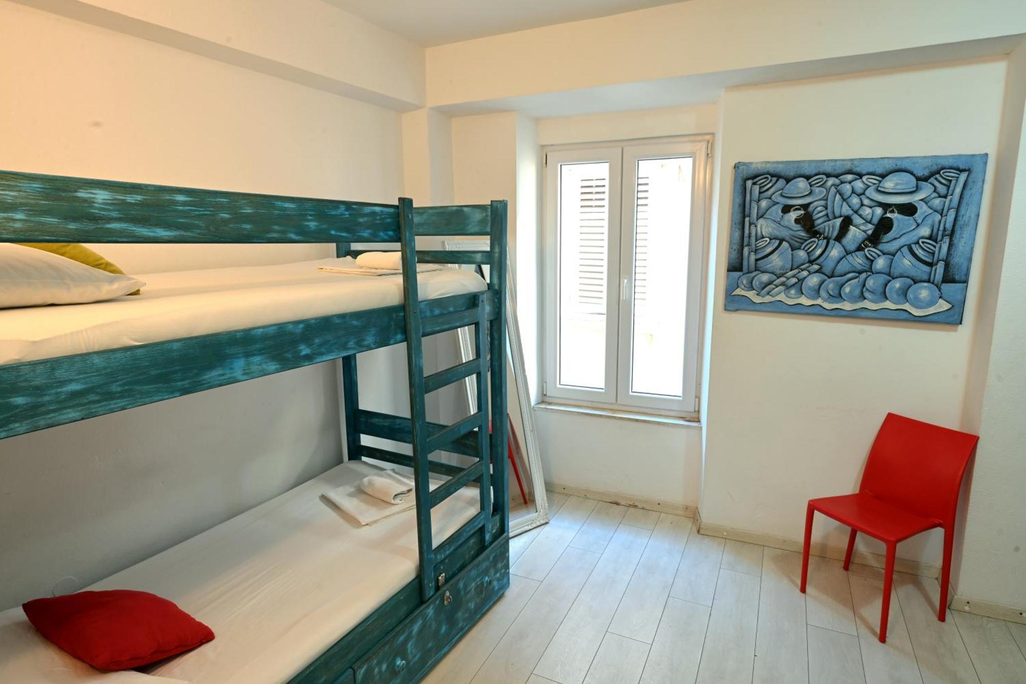 White Rabbit Hostel Đảo Hvar Ngoại thất bức ảnh