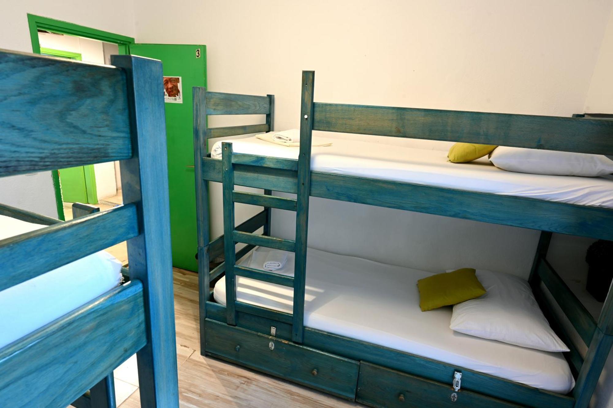 White Rabbit Hostel Đảo Hvar Ngoại thất bức ảnh