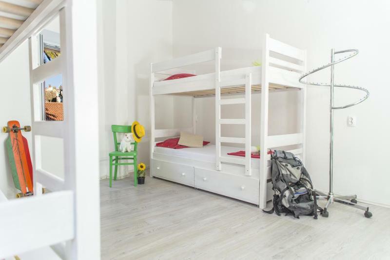 White Rabbit Hostel Đảo Hvar Ngoại thất bức ảnh